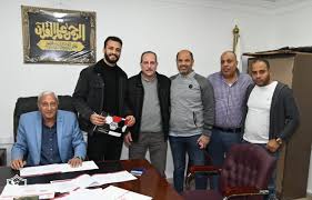 تشكيل الزمالك شهد قيادة مروان حمدي للهجوم لأول مرة، فيما استمر تواجد عبد الله جمعة في قيادة الجبهة اليسرى. Ù…Ø±ÙˆØ§Ù† Ø­Ù…Ø¯ÙŠ Ù…Ù‡Ø§Ø¬Ù… Ø§Ù„Ø²Ù…Ø§Ù„Ùƒ Ø§Ù„Ø¬Ø¯ÙŠØ¯ ÙŠÙ…ØªØ§Ø² Ø¨Ø§Ù„Ù‡Ø¯ÙˆØ¡ ÙˆØ§Ù„ØªØ³Ø¬ÙŠÙ„ ÙÙ‰ Ø§Ù„ÙƒØ¨Ø§Ø± Ø§Ù„ÙŠÙˆÙ… Ø§Ù„Ø³Ø§Ø¨Ø¹