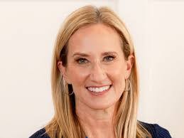 Ali Hicks's Instagram, Twitter & Facebook