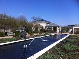 Ewing Muriel Kauffman Memorial Center Kansas City Avril 2014