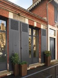 Porte Fenetre Aluminium Et Porte D Entree Coloris Gris Anthracite 7016 Facade Maison Maison En Brique Fenetres Aluminium