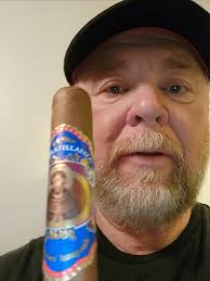 Introducing myself and sharing a photo of la fratellanza