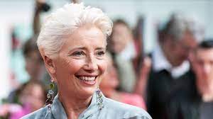 Modische kurzhaarfrisuren sind nicht zwangsläufig nur tragbar, wenn sie gleichzeitig ihre grauen haare. 1001 Ideen Fur Frisuren Fur Frauen Ab 50 Mit Rundem Gesicht