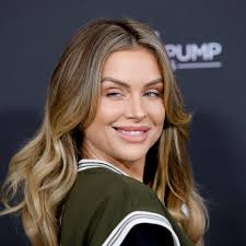 Candace Cameron Bure's Daughter Natasha Explains Why She's Moving Out of  Los Angeles