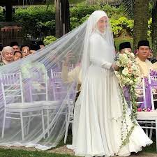 Shuk sahar masak apa tu? Baju Kahwin Elfira Loy