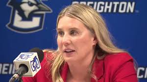 UNO drops homecoming king, queen titles in favor of 'royals'