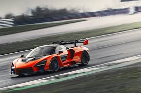 The senna was unveiled online by the company on 10 december 2017, with the official unveiling taking place at the 2018 geneva motor show. Mclaren Senna Der 800er