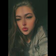 Hi could anyone gift me to complete these sets please and thank u