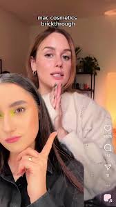 Odkryj szminkę Mac Powder Kiss Brickthrough