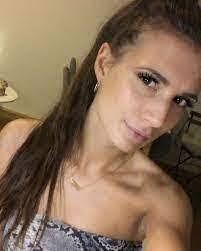 Michelle Dahmen's Instagram, Twitter & Facebook