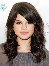Teenage girls with long natural wavy tresses must try this hair look. Pin On Hair Ideas