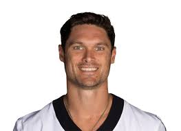 Chris Hogan's Instagram, Twitter & Facebook