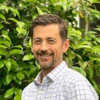 Construction Manager Turned Firefighter Leads Effort to Save His Street  From LA Blaze