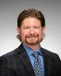 Laurie Dame's Instagram, Twitter & Facebook