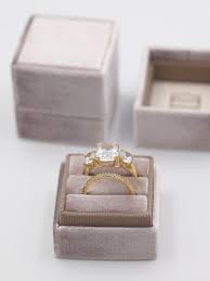 Eine hochzeit ist schließlich ein freudiges ereignis und die vorbereitungen dafür sollen auch spaß machen. Lace Ring Box Wedding Ring Box Engagement Ring Box Ring Box Wedding Ring Box Hochzeit Ring Box For Wedding Ringbox Holz Rustic Ring Box Rings Weddings Rings