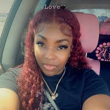 Ebony Bowman's Instagram, Twitter & Facebook