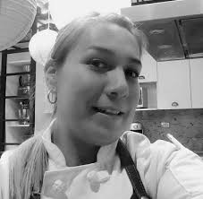 Anna Ochoa como chef sigue legado de su abuela y transmite positivismo