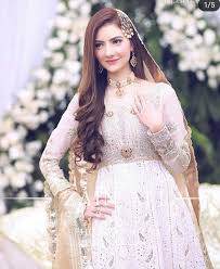 For more traditional bridal hairstyle tutorials and bridal makeup tutorial videos, stay tuned to krushhh by konica.click. Pin By Neo Pearl269 On Valima Brides Pakistani Bridal Hairstyles Pakistani Bridal Makeup Bridal Dresses Pakistan