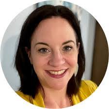 Leslie Becker's Instagram, Twitter & Facebook