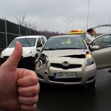 W zderzeniu dwóch samochodów osobowych i ciężarówki zginęły trzy osoby, a. Czy Byl Dzis Wypadek Na Zakrecie Mistrzow W Katowicach Posts Facebook