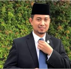 Perdana menteri tun dr mahathir mohamad mengsahkan bahawa menteri besar johor datuk osman sapian telah meletakkan. Dr Sahruddin Mb Johor Baharu