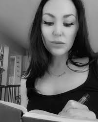 Lea Diamond I Aesthetic Sales (@diamondmediaesthetics_rep) • Instagram  photos and videos