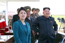 Almost twenty years in power with no sustained sexual harassment complaints. Wer Ist Die Frau An Der Seite Von Nordkoreas Diktator Kim Jong Un