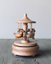 Simple corner clamping jig | diy montreal. Carousel Music Box Wooden Toys Diy Wooden Toys Kinetic Toys