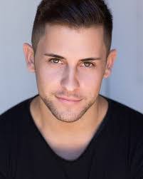 Erik Astudillo's Instagram, Twitter & Facebook