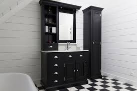 Zo stel jij de perfecte badkamer samen die werkt voor jou. Voorbeeld Van Kleine Badkamer In Klassieke Stijl Op De Zolder