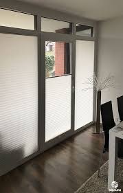 Auch Fur Turen Den Passenden Sichtschutz Und Sonnenschutz Mit Plissees Von Sensuna Fenster Plissee Wohnung Vorhange Modern