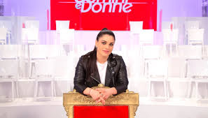 A uomini e donne sarà presto protagonista una bellezza saprese: Uomini E Donne Chi E Samantha La Nuova Tronista Dilei