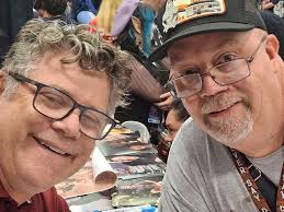 Scam artists selling CDs outside Emerald City Comic Con