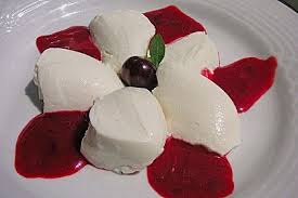 Topfennockerl Kalt Rezept Topfennockerl Kalt Nockerl Und Kalte Desserts