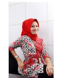 Ada yang dibuat dengan model blouse, dress, gamis, bahkan hingga outer, blazer, atau vest. 55 Model Seragam Batik Kantor Wanita Paling Di Cari Hassa Batik