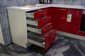 Auf deiner küchenarbeitsplatte bereitest du leckeres essen zu buche, eiche & betonoptik passend zum stil deiner küche schau dich bei otto um! Burger L Kuche Gloriette Modern Hochglanz Lack In Rot Kuechenkaufen Net