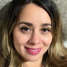 Stephanie Towner's Instagram, Twitter & Facebook