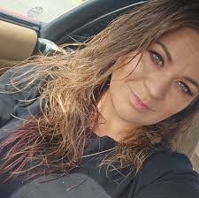 Kari Lowell's Instagram, Twitter & Facebook