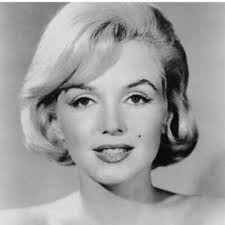 Marilyn Monroe (@mariIynmonroe1)