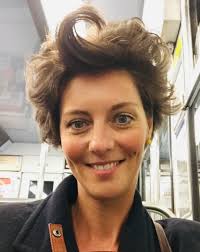 La période est bien belle! Une nouvelle Accompagnante Périnatale vient  d'être Certifiée! Je me réjouis d'avoir Séverine Moreau comme consœur...  Elle est du côté d'Aix-en-Provence, Venelles.... Bienvenue, Séverine! 😀😘