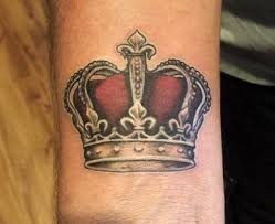 With the crown being a hit netflix series, more and more people are looking into the royal family and what it feels like to be the heir to a throne such that royalty has become one of their hopes and dreams. 15 Stylish And Best King Tattoo Designs With Pictures Styles At Life Crown Tattoo Design King Crown Tattoo King Tattoos