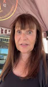 Is there a fire west of Desert Ridge in Arizona?