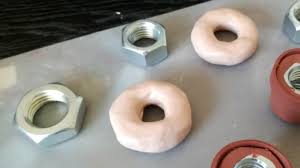 Have you seen these super cute donut pattern weights on etsy?! How To Make Donut And Pralines Pattern Weights Bratobe