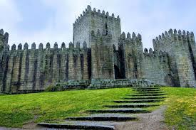Braga est une cité et municipalité (en portugais : Guimaraes And Braga Private Tour Enne Tours
