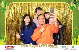 Our online photo effects will help you to create 4 images in a row. Malaysia Instant Photo Booth Rental At Kl Kuala Lumpur Instabooth