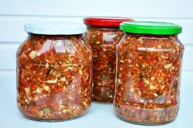 Daca va doriti o gama variata de muraturi pentru iarna, incercati reteta delicioasa de ardei capia sau grasi umpluti cu zarzavat. Zarzavat Pentru Iarna La Borcan Reteta Fara Conservant