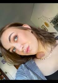 Shelby Sampson's Instagram, Twitter & Facebook