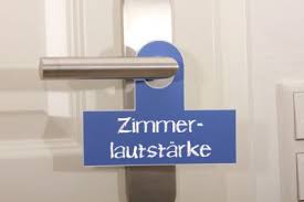 Das heißt zwischen 22 und 6 uhr sind alle tätigkeiten verboten, die die nachtruhe stören. Wie Laut Ist Zimmerlautstarke Und Wieviel Db Sind Das