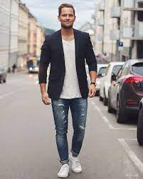Want to wear a white blazer to work but not sure how to rock it? 9 Best Ways To Wear Blazer With T Shirt For Men Ideas Mens Fashion Mens Outfits Mens Fashion Blog