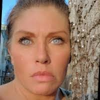 Rosemary Erwin's Instagram, Twitter & Facebook