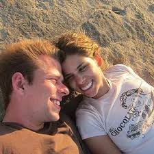 Fernanda Miranda da Cruz and Max Jacobson's Wedding Registry